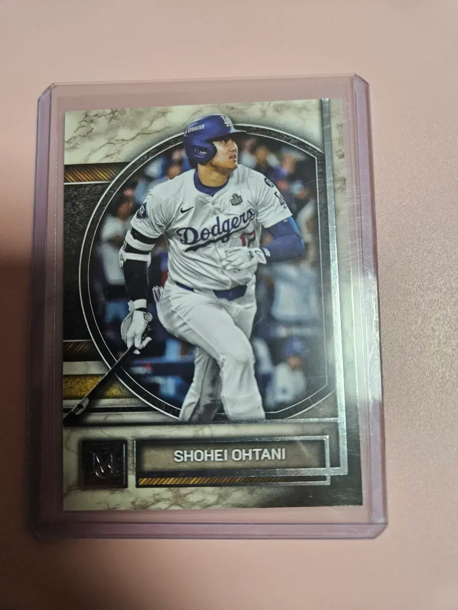 오타니 2025 Topps Museum Collection