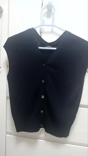 UNITED ARROWS 슬리브리스 니트 블랙