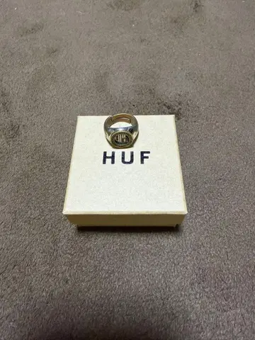 HUF 시그넷 반지