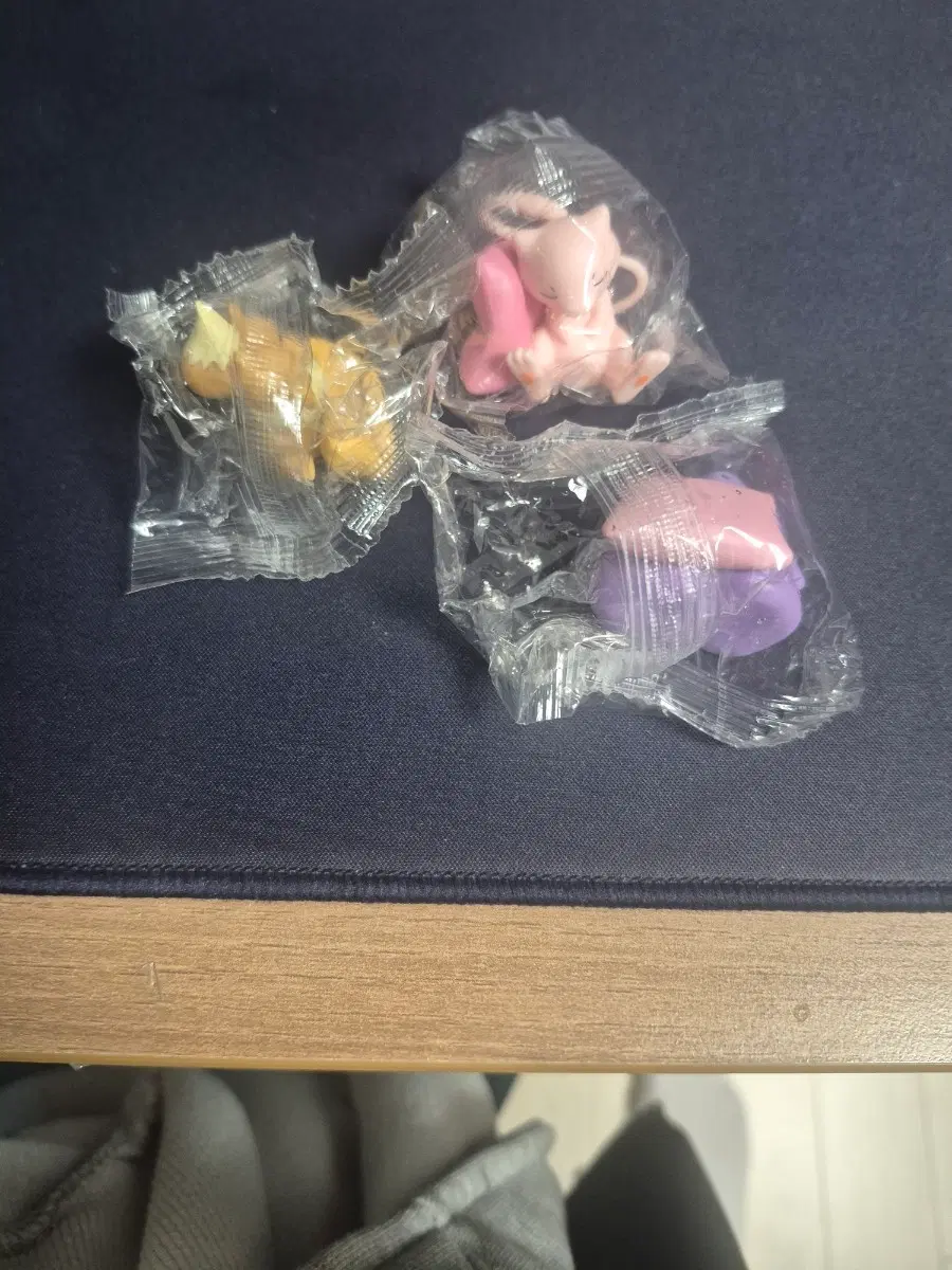 포켓몬 소다 피규어 뮤,메타몽,이브이,고라파덕