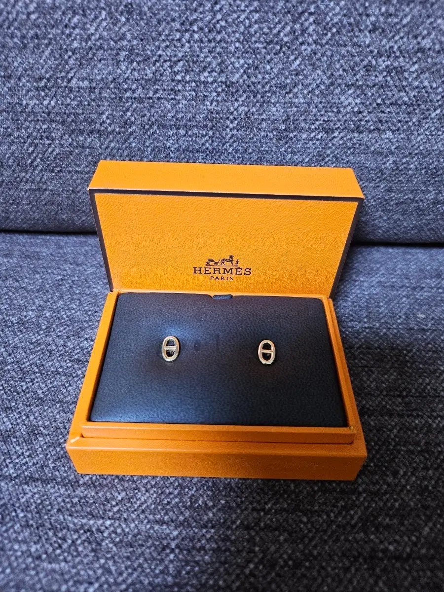 에르메스 샹달귀걸이(새상품급)