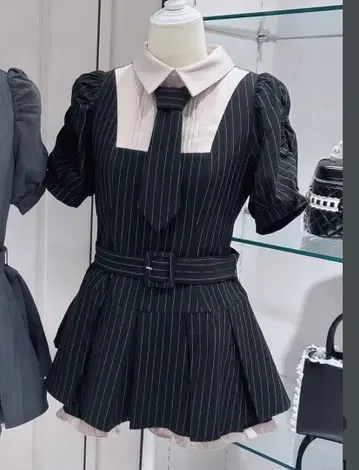 pium 넥타이 포함 플리츠 반팔 셋업