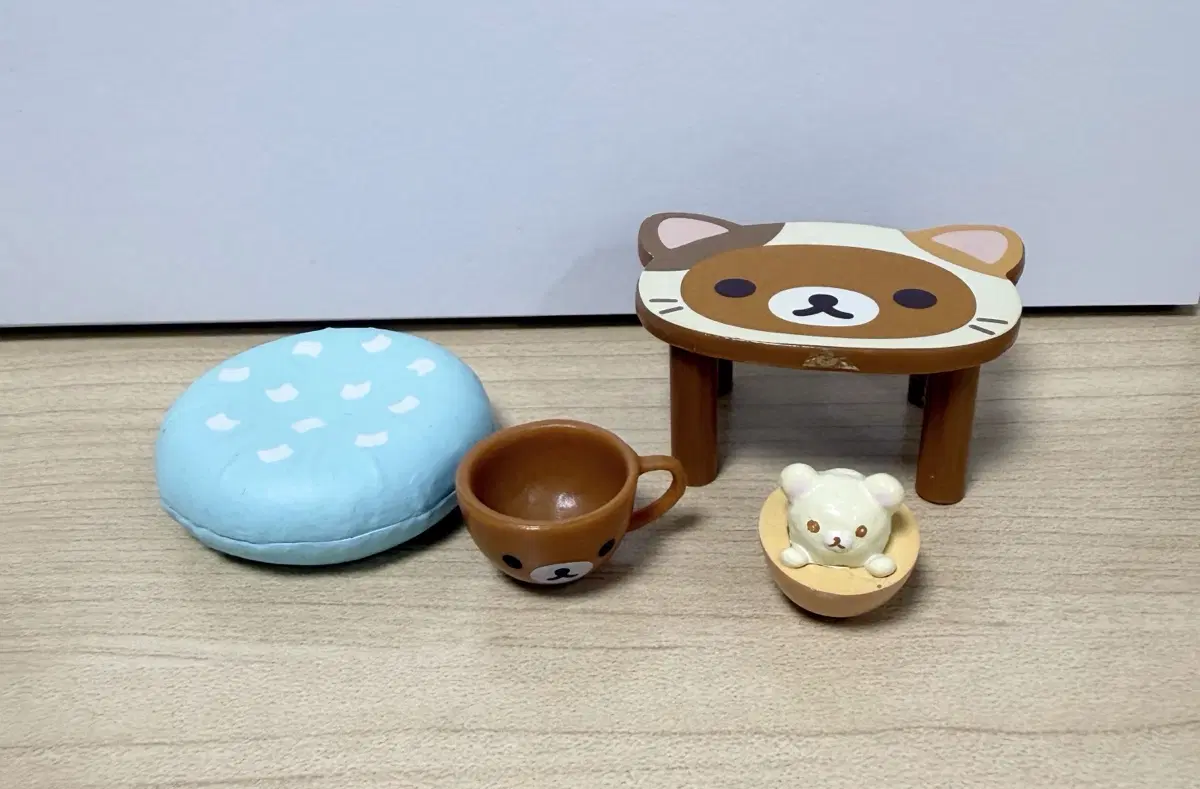 리멘트 리락쿠마 한가로운 고양이 카페 피규어