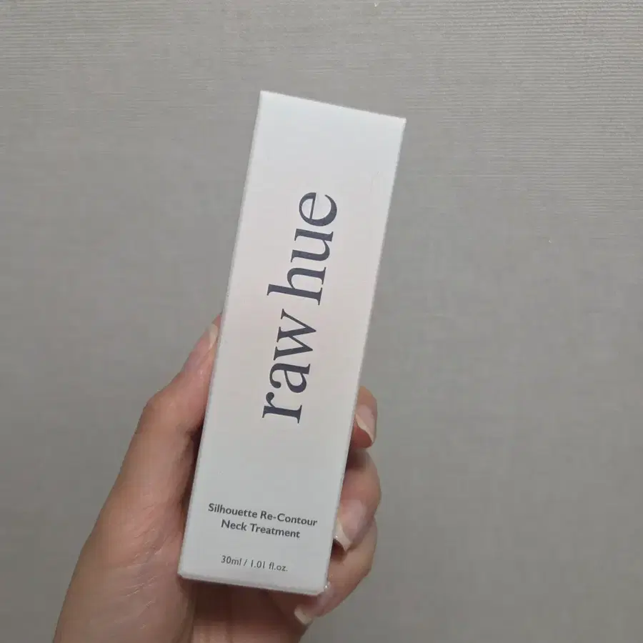 미개봉 새상품] 로휴 Raw Hue 실루엣 리컨투어 넥 트리트먼트