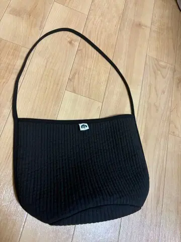 VAKT. bag S BLACK 바크토 누비백 숄더백