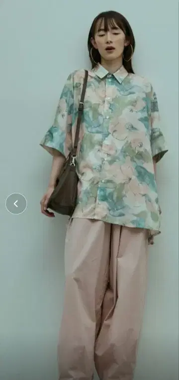 flaeu Blur Flower Shirt 핑크 x 그린 완판템
