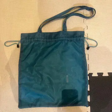 숨겨진 포켓이 달린 메쉬 복조리 토트 북유럽 생활 잡화점