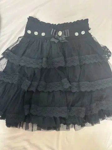 LIZLISA 블랙 티어드 플레어 스커트 레이스 장식 리즈리사