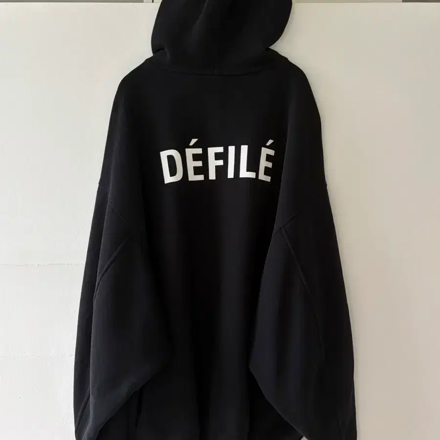 발렌시아가 데필레 Defile hoodie 20fw