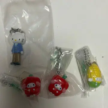 산리오 베지터블 비스킷 & 참 다리 긴 표식 액세서리 키티
