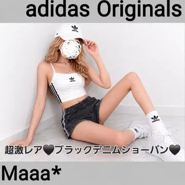초레어 adidas Originals 블랙 데님 숏 팬츠