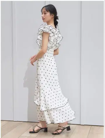 snidel 프릴 슬리브 바리에 프린트 원피스 도트
