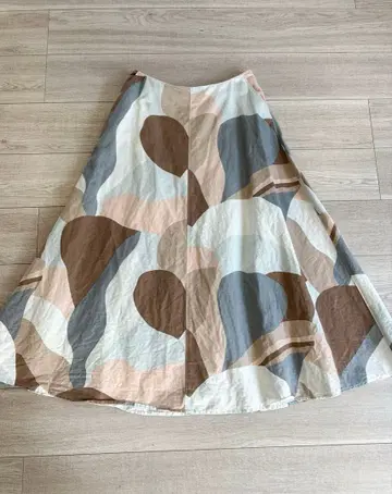 마리메꼬 Laita Kamelia 린넨 혼방 스커트 마블 패턴