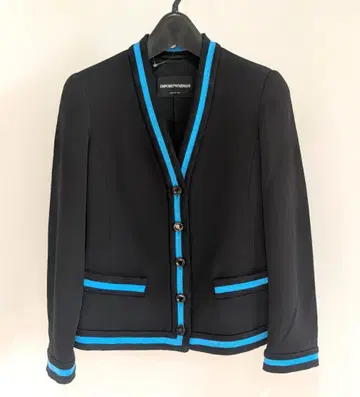 EMPORIO ARMANI 엠포리오 아르마니 V넥 니트 자켓