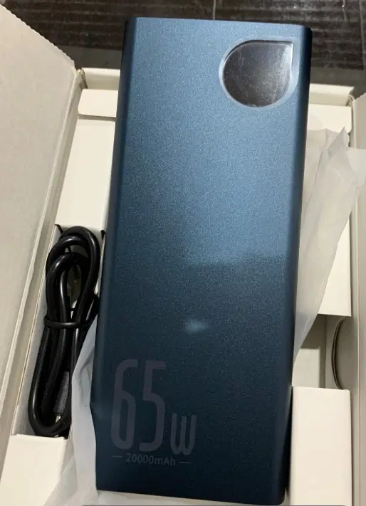 블랙 메탈 디스플레이 고속충전 보조배터리 20000mAh 65W