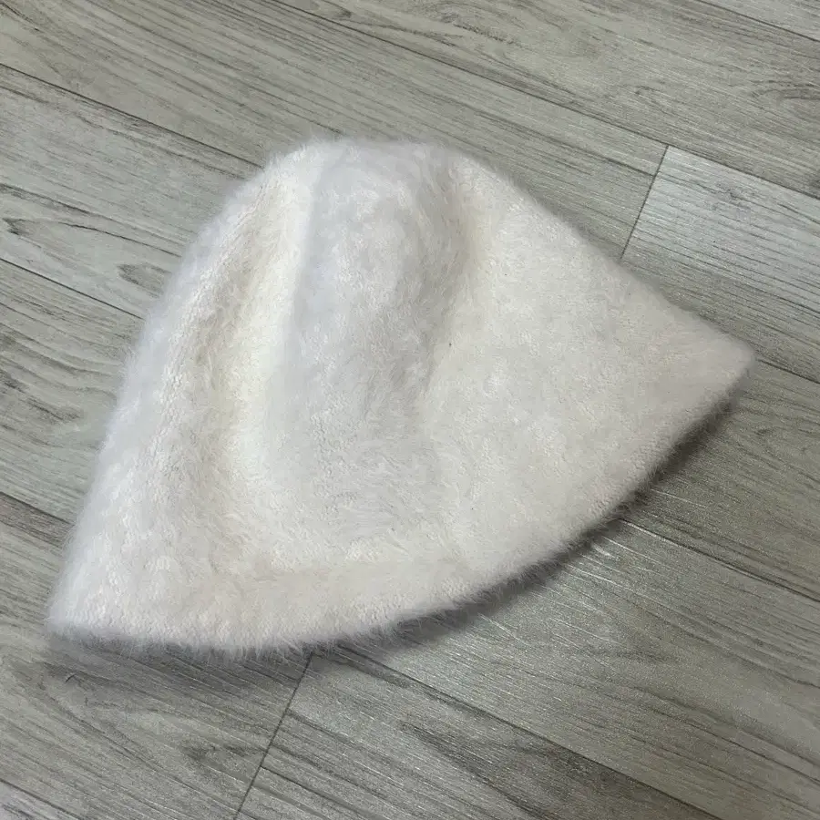 앙고라 벙거지 버킷햇 흰색