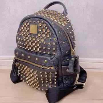 MCM 비세토스 럭색 비쥬 스터드 백팩 블랙