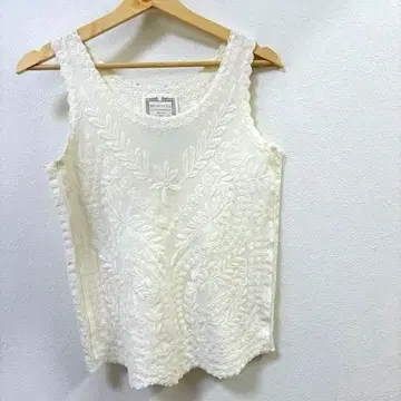 BEARDSLEY 자수 탱크탑