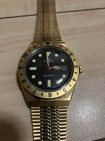 TIMEX Q 골드 손목시계