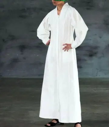 MURRAL Curvy vase dress (White)