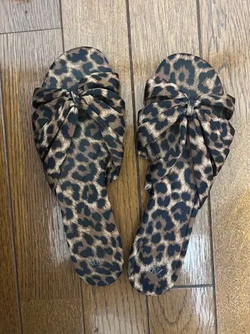 ZARA 레오파드 무늬 샌들 39 사이즈