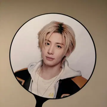 boynextdoor 보넥도 이한 부채