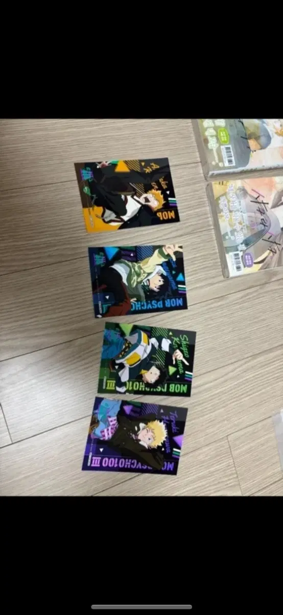 모브사이코 엽서 및 팬북 및 우국의 모리아티 만화책 1권