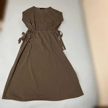 UNTITLED 언타이틀 원피스 브라운 사이즈 2