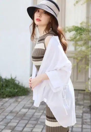 herlipto Multi-Way Easy Sheer Shirt
