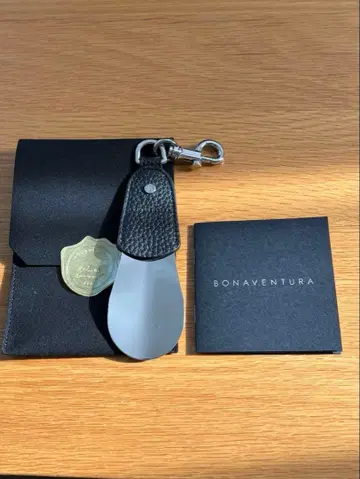 새상품급 BONAVENTURA 슈혼 키링 블랙
