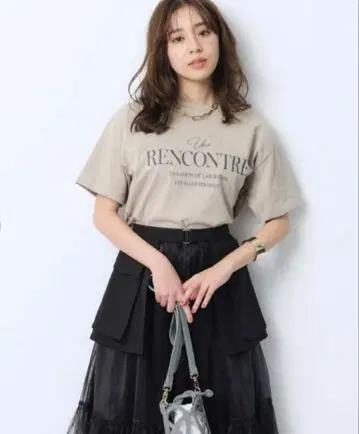 24SS JUSGLITTY 크롭 로고 T셔츠 자글리티