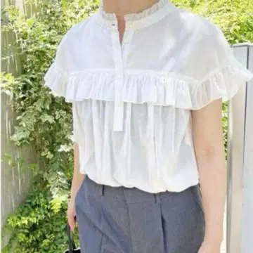 프릴 블라우스
