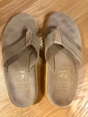 ISLAND SLIPPER 스웨이드 샌들