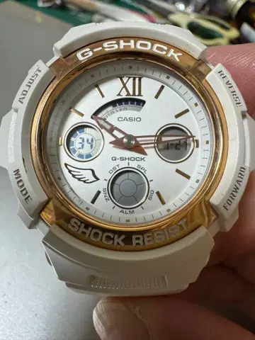 G-SHOCK 러버즈 컬렉션 2018년 한정판 AW591LF