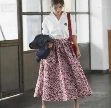 seventenbymihokawahito 작은 꽃 자카드 플레어 스커트