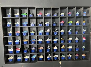 adidas 스니커즈 펩시 병뚜껑 64종류