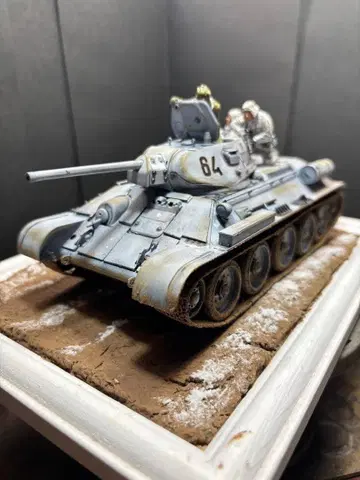 T-34/76 탱크 완성품 겨울 카모플라쥬