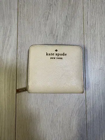 kate spade NEW YORK 이단 접이식 지갑 아이보리