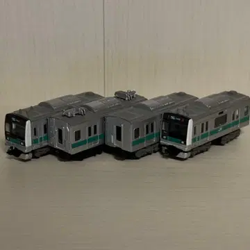 b트레 E233계 2000번대 4량 세트