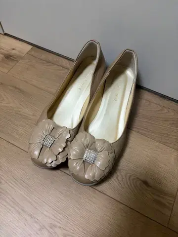 [힐즈아베뉴] 리본 펌프스