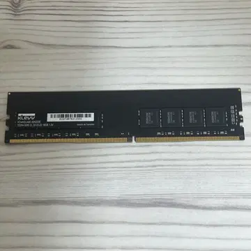 中古動作品 ESSENCORE KLEVV DDR4-3200 16GB * 2 에센코어 KLEVV DDR4 3200 16GB 램 | 메모리/VGA | 번개장터 중고거래