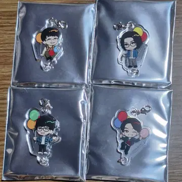 QuizKnock 10주년 기념전 이어지는 아크릴 참