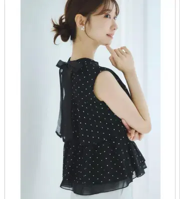 토코 클로젯 상의 블라우스