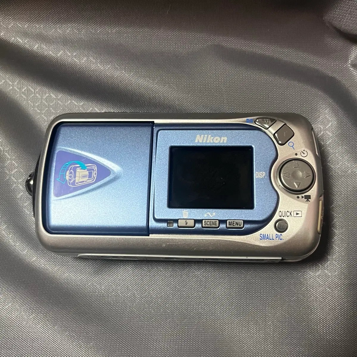 니콘 쿨픽스 3500 판매합니다!