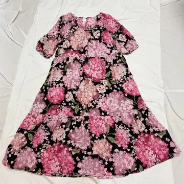 [ H&M ] 수채화풍/꽃무늬 (수국)/반팔/V넥/롱 원피스/M/블랙