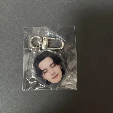 JO1 카와니시 타쿠미 얼굴 아크릴 키링 (눈 감음)