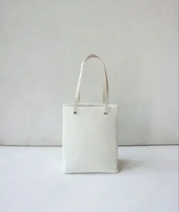 TIDEWAY MONTH ITALY LEATHER SHOPPER TOTE