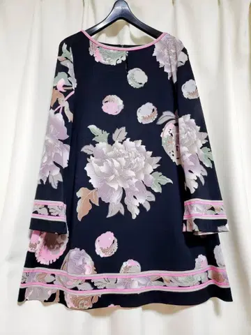 극미품 레오나르 칸칸 튜닉 42