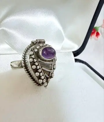 [ 영국 빈티지 ] 자수정 포이즌 링 Silver925 13호