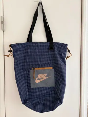 NIKE 헤리티지 토트백 21L